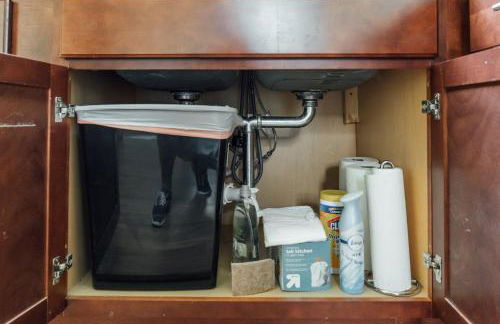 Spacious 2BR Apartment near Airport - Central Charming - Foto 34