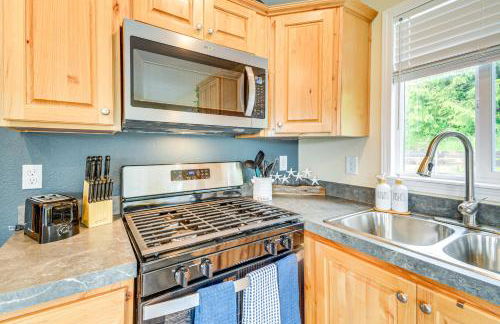 11 Mi to Port Townsend Ferry Cottage with View! - Foto 10