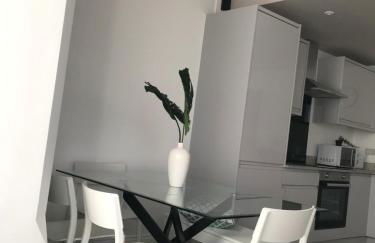 On The Avenue Apt 4 - Photo 8