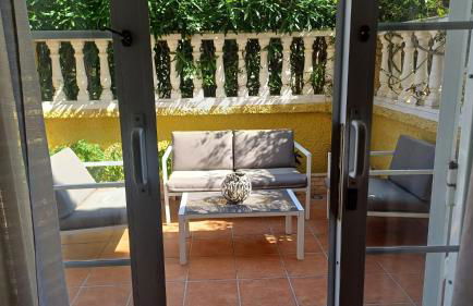 Adosado/casa con terraza y buhardilla. Playa El Perelló - Foto 4