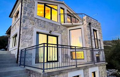Villa Bepina, surrounded by sea, olive, vineyard - Photo 2