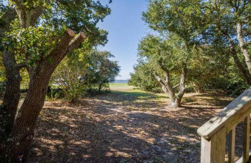 Waterfront luxury w-beach resort-pool-golf-tennis-fishing & views! - Foto 16