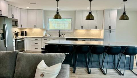 Love Shack in Foley/ Hot Tub / Modern Cozy - Foto 5, stove, dishwasher, pet friendly, minibar