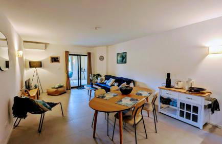 Appart 70m2 avec loggia, piscine à débordement vue mer - Foto 18