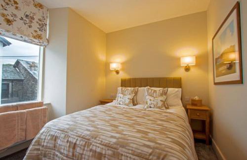 Luxury central Windermere Apartment - Photo 16