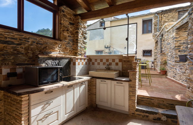 5 bedroom House in Prelà with private pool and garden - Photo 4