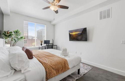 Modern 1BR w Parking, Near Temple Square & Delta Center - Foto 27