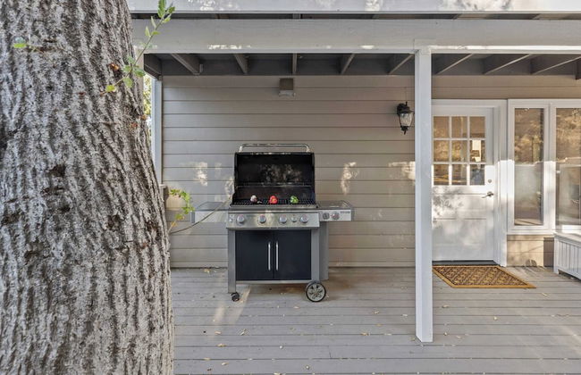 Hidden Oaks Farmhouse by Avantstay Hot Tub, Deck - Foto 37