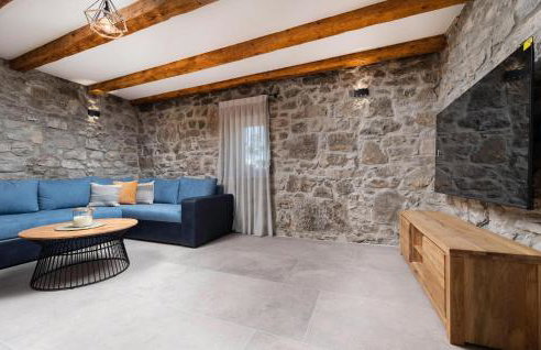 Awesome Home In Lakmartin - Photo 10