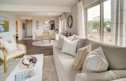 Beachfront Saint Helena Island Condo with Amenities! - Foto 7