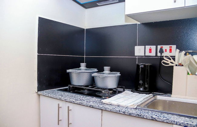 Hedgerow Studio Jkia Airport View Place - Photo 12