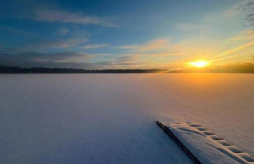 Lakefront Girls getaway Romantic Retreat low fees - Foto 6