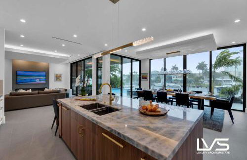 Carlotta- New Construction Luxury Waterfront Villa - Foto 48