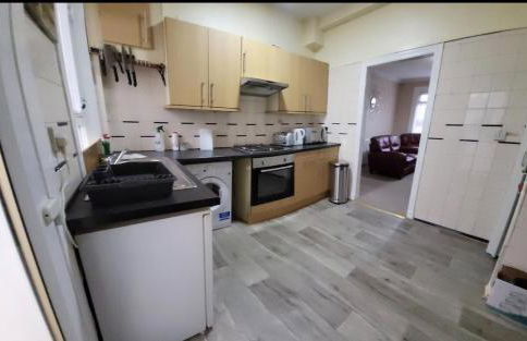 Home to Home - Photo 6