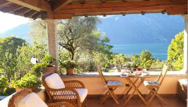 Casa Intignano - Camera con bagno e portico vista lago - Foto 1