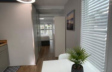 Unique Houseboat Modern and New - Foto 32