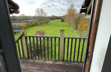 Private Countryside Annexe with Exclusive Wood Burner, Outdoor Hot Shower & Views - Foto 23