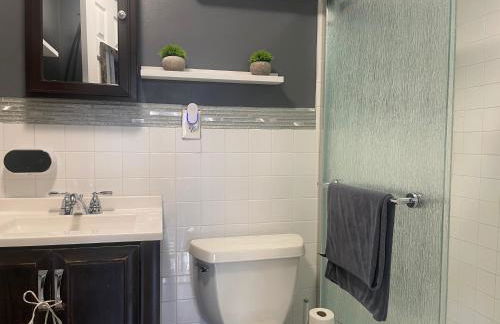 Private Studio Suite with Separate Entrance & Backyard, Quiet Brooklyn Stay - Photo 24