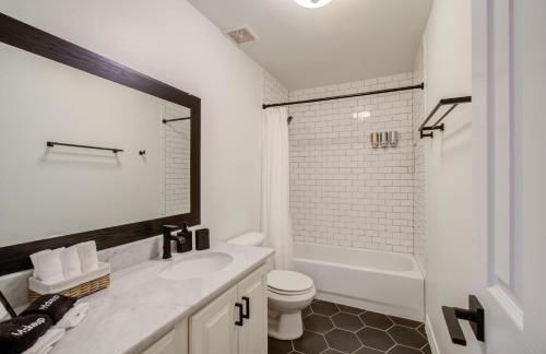 Best of Midtown-3 Bedrooms Minutes to Attractions - Foto 35