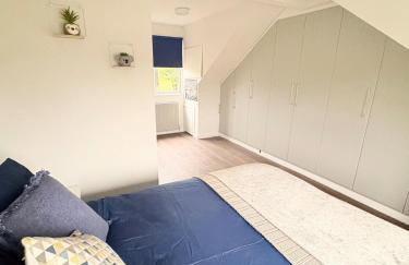 Marlow Family Retreat, Short Stroll into Town - Photo 24