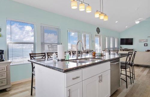 Splash Spacious 3BD 3bath Beachfront! Steps to Beach! - Photo 17