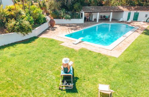 Cá Ficamos - T1 Hortacasa Portugal - Foto 1