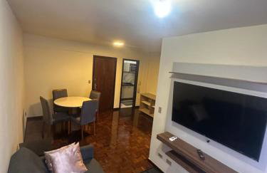 Apartamento 2 quartos, 5 pessoas, garagem, portaria e Wi-Fi - Foto 4