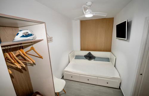 Apartasuites Royal Zahara, Máximo confort con vistas al mar - Photo 57