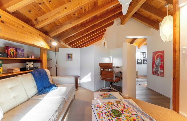 Trapper by Avantstay A+ Interior Design w/ Sauna - Photo 16