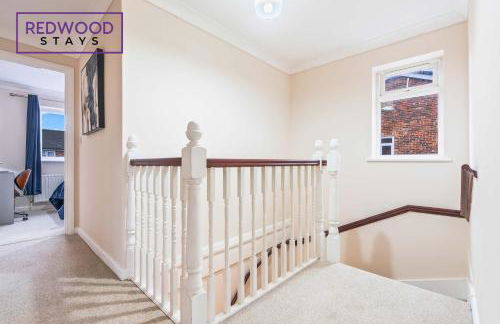 Cozy Family & Contractor Home 3X FREE Parking by Redwood Stays - Foto 25