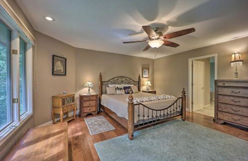 Lakefront Getaway with Private Dock and Kayaks! - Foto 13