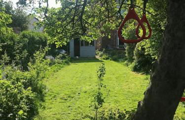 Tiny home - with private shower room in separate outbuilding - Foto 10