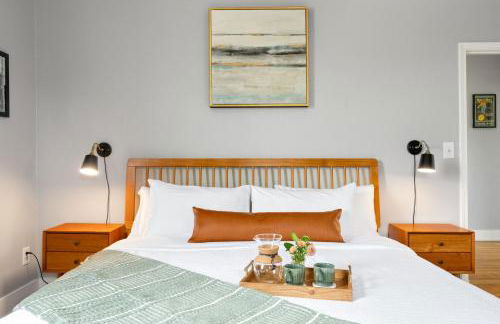 King Bed, Near DT and Best Restaurants, Pets OK! - Foto 45