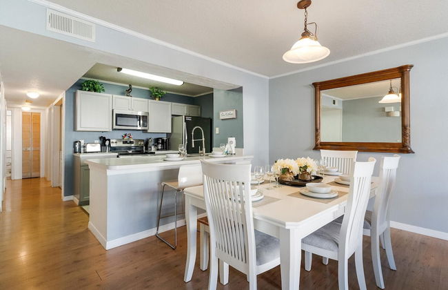 Villas at Island Club Community, Pools, Jacuzzi and More! - Photo 5