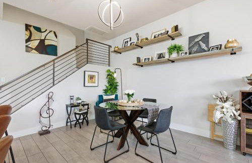 5 mins to Downtown - Houston Rodeo - Sleeps 7 - Photo 6