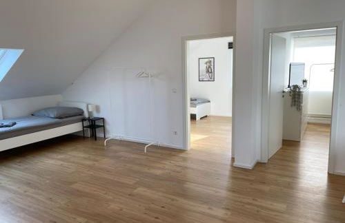 Moderne Unterkunft mit 5 Betten in Pfaffenhofen-Baden-Württemberg - Foto 3