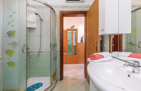 Awesome Home In Nedescina With Kitchen - Foto 38