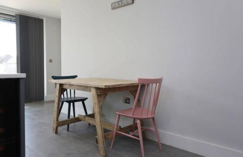 MERAKI 4 by BOURNECOAST - A Modern Apartment with a Patio and Parking - Sea Glimpses - FM8413 - Foto 10