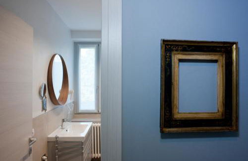 LO SGUARDO - Foto 30