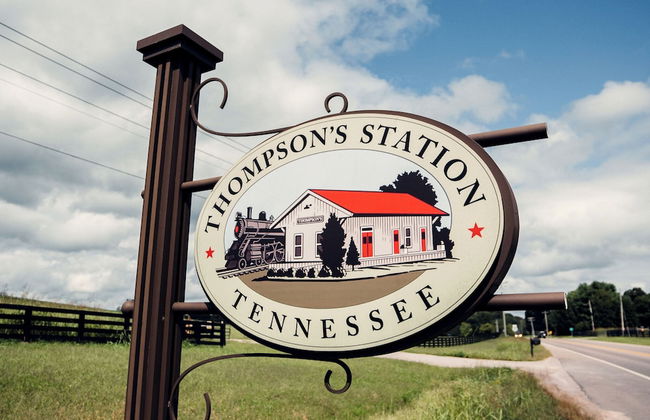 Beautiful Home on a Quiet Lot, Sleeps 14, Treehouse & Game Room! - Foto 36