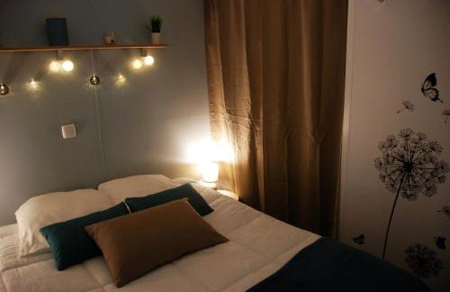 Mobilhome 2ch récent et climatisé-terrasse fermée-jardin sans vis à vis-camping 4 étoiles Les Charmettes - Foto 48