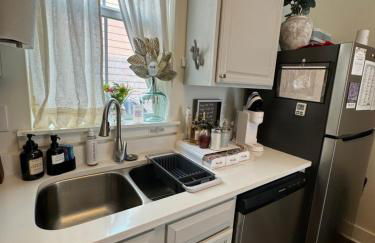 Stylish Cozy Family Cottage with Golf Cart - 1 mile to Dwntn Ocean Springs and beach - Foto 2