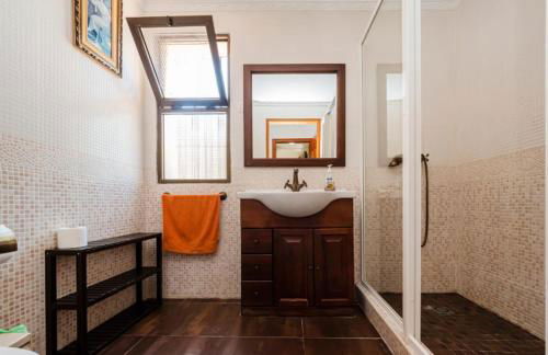 Preciosa villa con gran piscina y fabulosas vistas - Photo 15