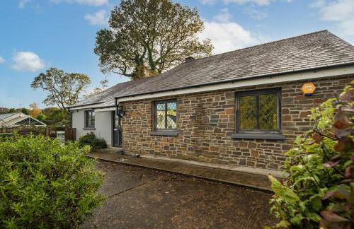 Hazelglade Cottage - Hot Tub, Games Room, Pet Friendly - Photo 2