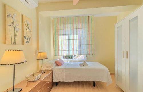 Amplio piso de 100m2 con 3 hab, wifi rápido, AC - Photo 14