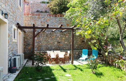 Dio Escapes Houses - Photo 36