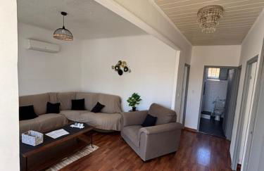 UNIQUE Appartement Zen et Détente DANS villa avec piscine TRÈS BIEN PLACÉ - Photo 3