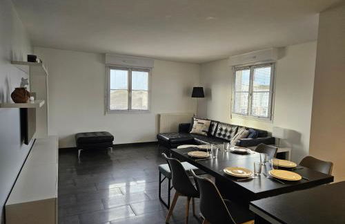 Appart 3 chambres-Gare 1 min-Disneyland Paris 6 min - Foto 6