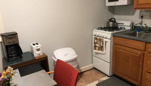 Walk2Metro's,DCGem,Private,Wifi, FreeParking - Foto 4, stove, pet friendly, toaster, minibar