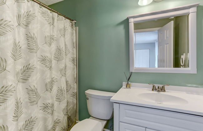 Fernandina Shores Condo with Private Balcony and Access to Pool by RedAwning - Foto 17